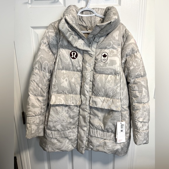 lululemon Team Canada Down Jacket size 6 - Picture 5 of 16